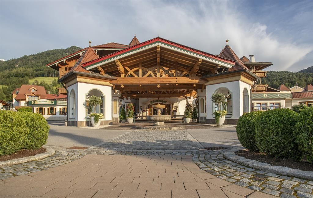 Eingangsbereich der Lärchenhof 5-Sterne Hotel